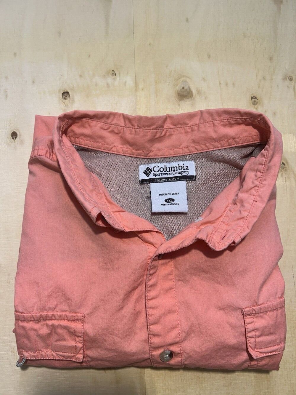 Columbia XXL Pink Short Sleeve Button-Up Fishing Shirt with Pockets
